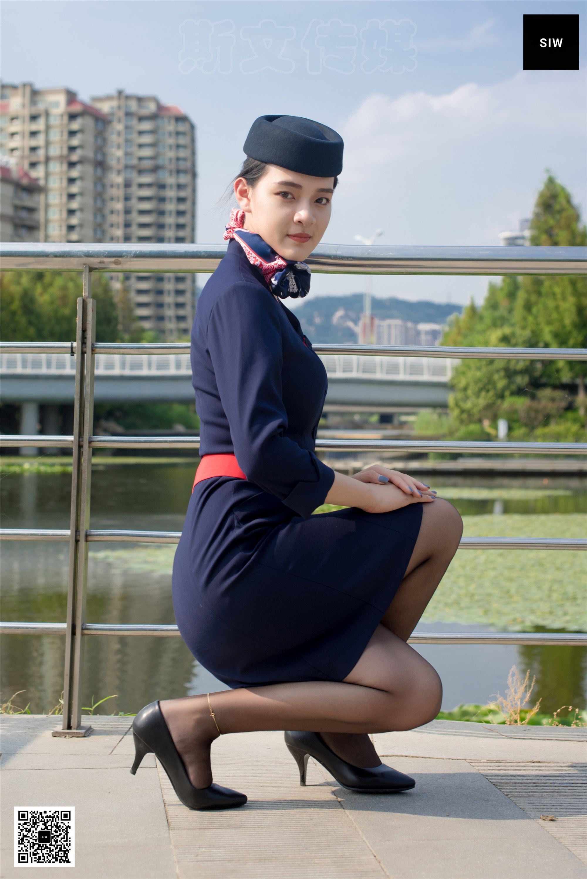 SIW斯文传媒 051 东航工装制服帽子丝巾套裙四件套 - 思琪